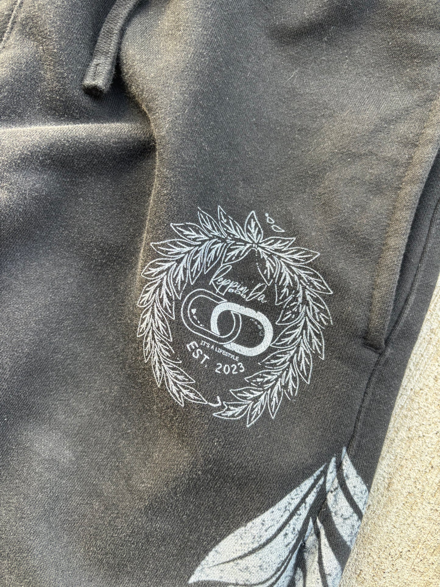 Maile Lei Acid Wash Sweat Pants 10/11